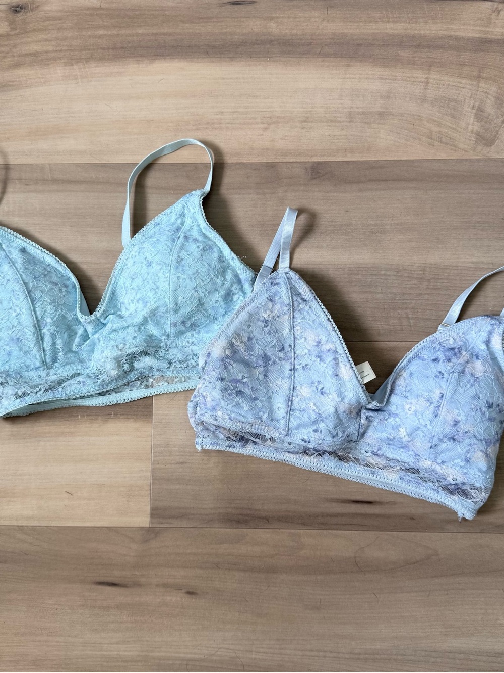 Jessica Simpson Lace Bralette Duo in Pale Blue & Light Lavender